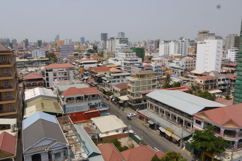 Tan Tower Hotel Phnom Penh Exterior photo